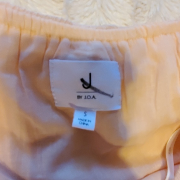 NWOT 💥LAST ONE💥Jones by JOA bell sleeve top - Picture 6 of 8